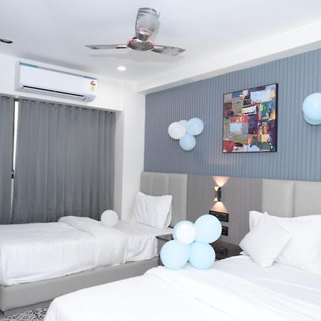 Hotel Dream 阿穆达巴 外观 照片