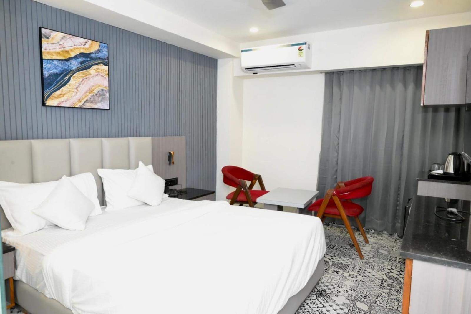 Hotel Dream 阿穆达巴 外观 照片